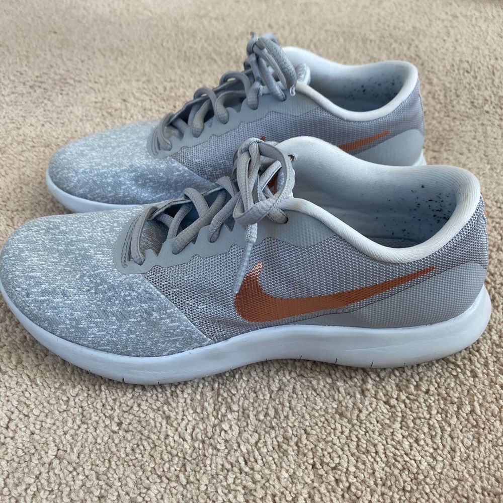 Nike Flex Contact Sneakers